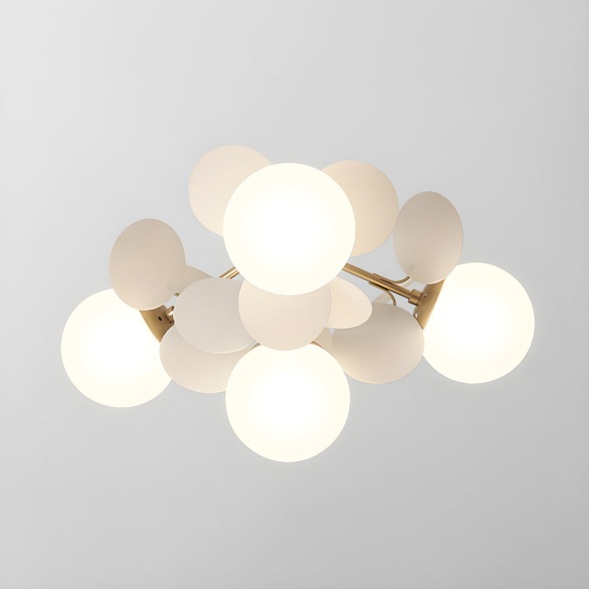 Renanina rund loftslampe i makronstil med pastelfarver