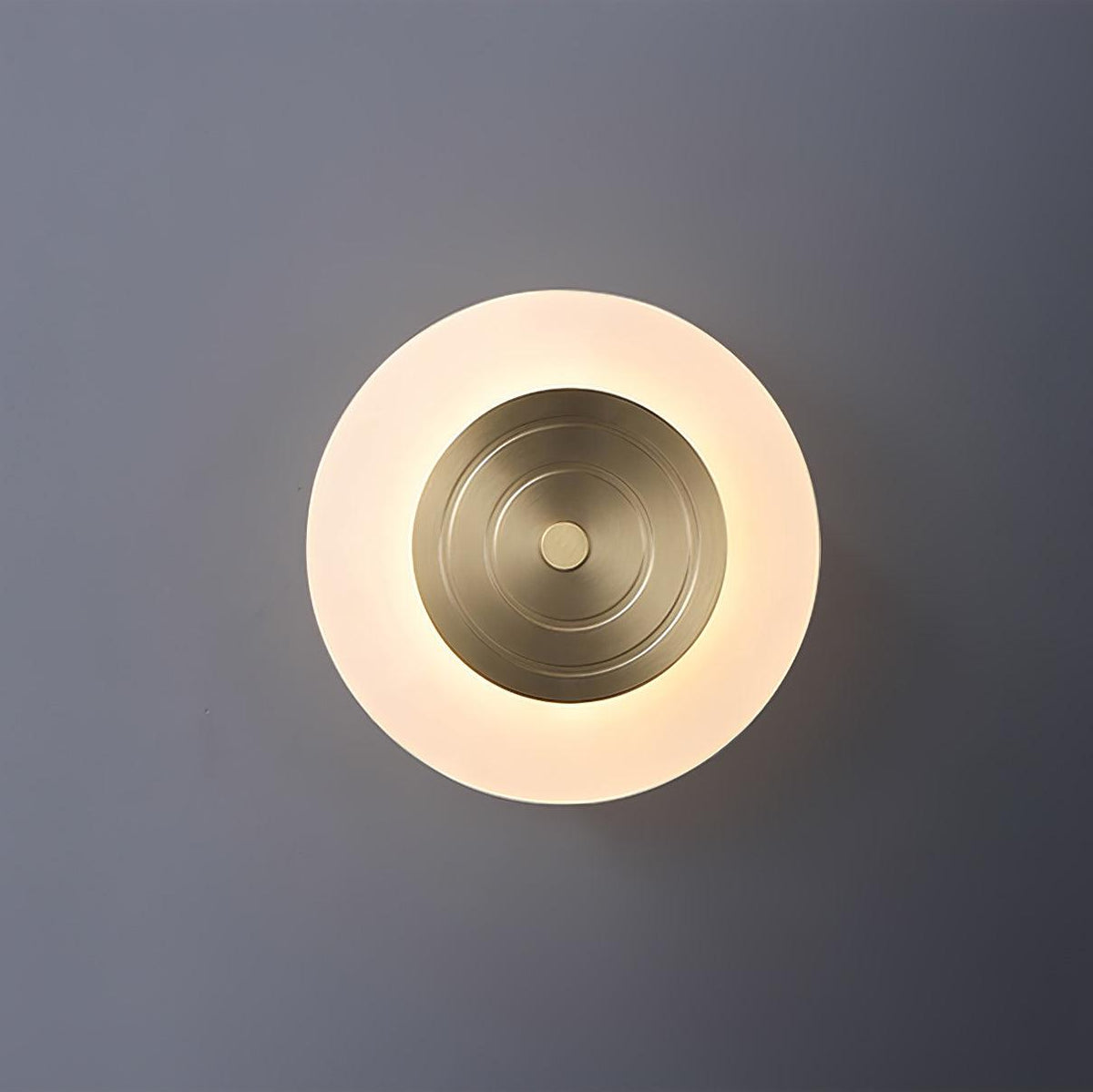 Pyrron rund månv vägglampa