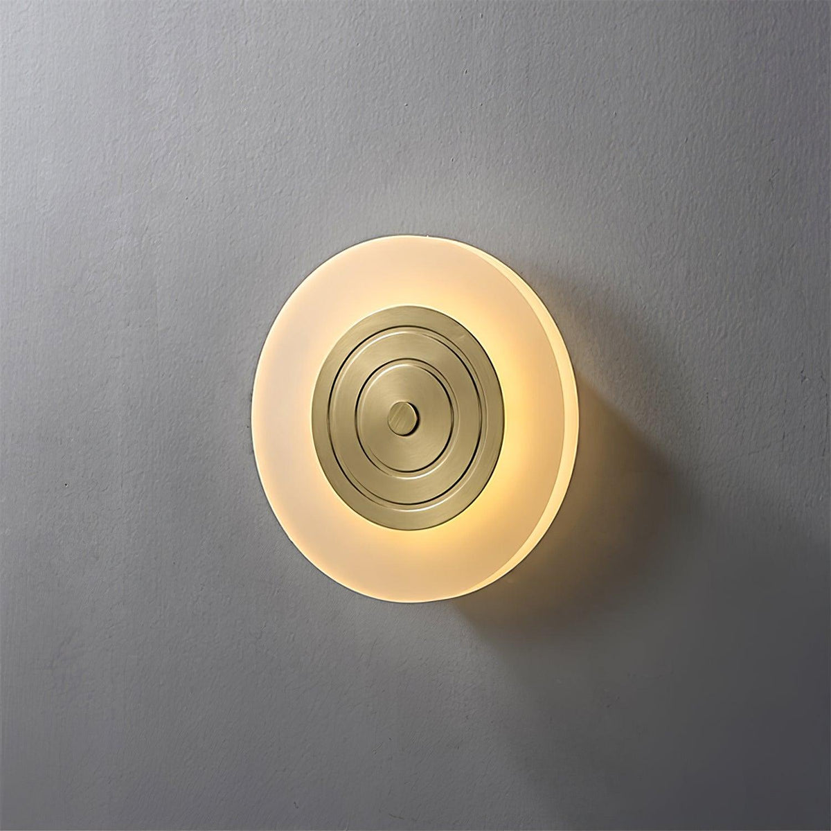 Pyrron rund månv vägglampa