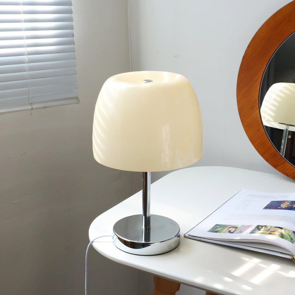 Mirinira Table Lamp