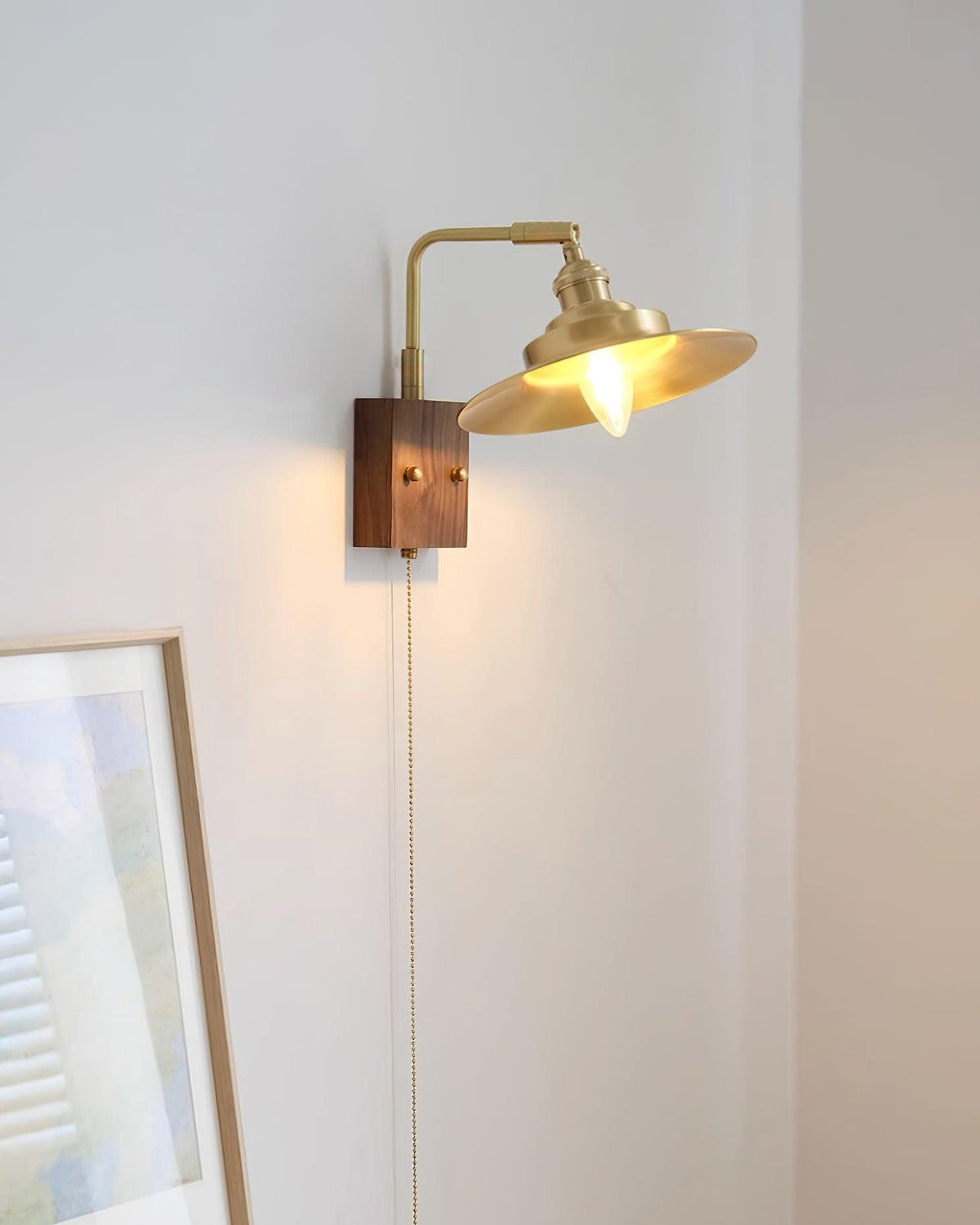 Synia vägglampa