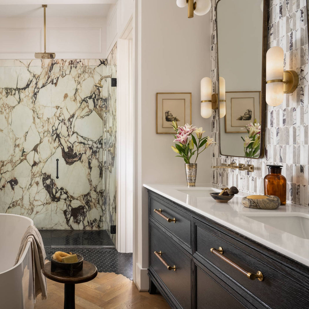 Salon-alabaster-vegglampi