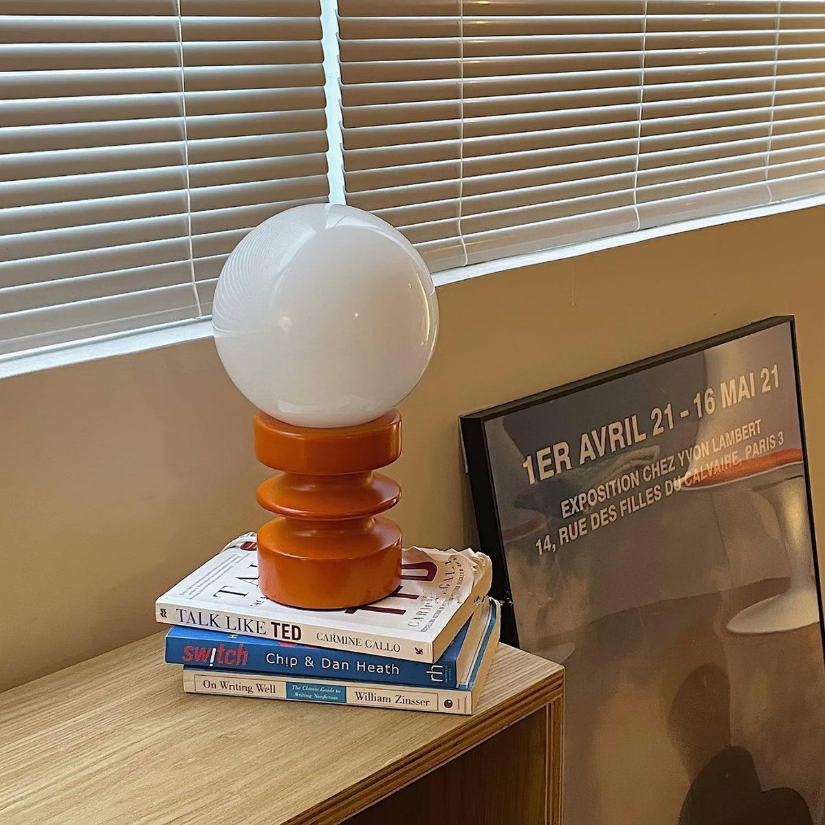 Sorinira Table Lamp