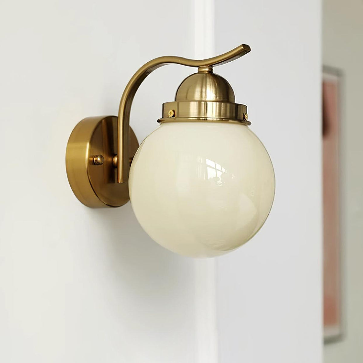 Velisette Wall Lamp