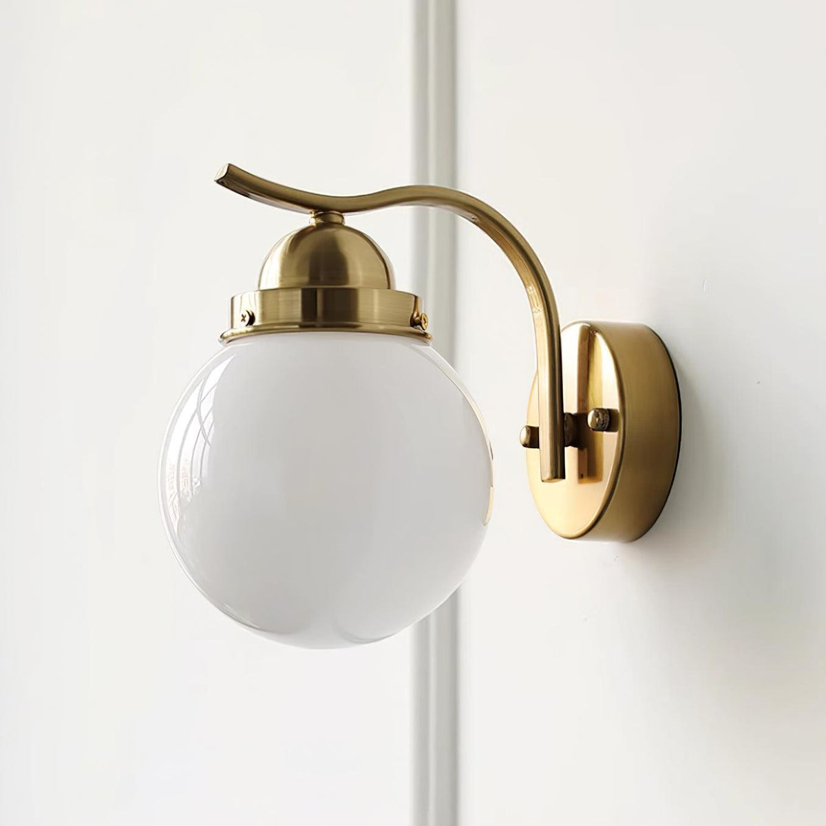 Velisette Wall Lamp
