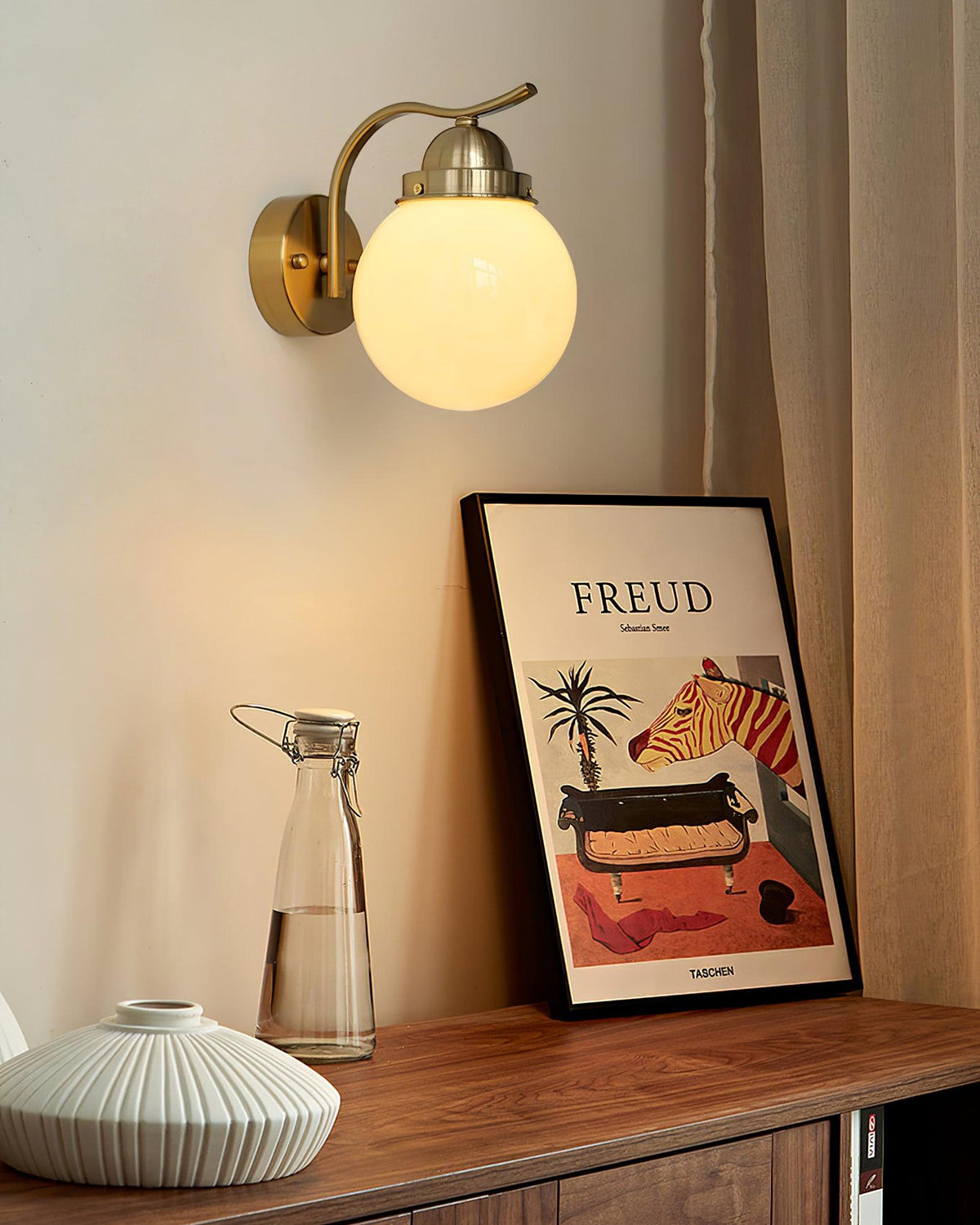 Velisette Wall Lamp