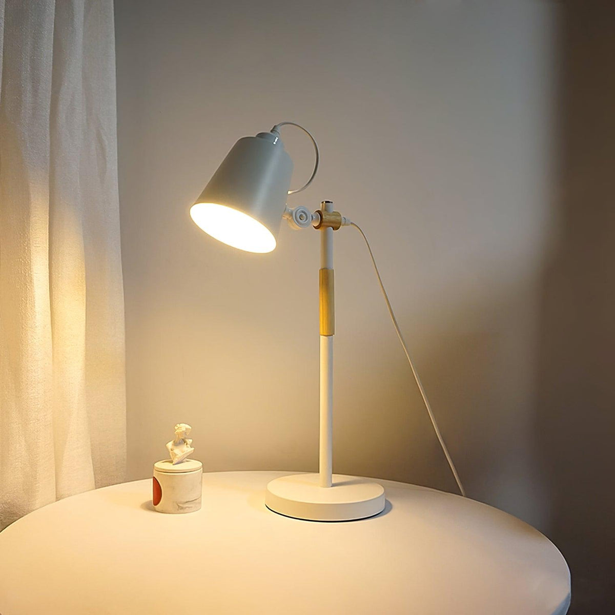 Candeeiro de mesa minimalista Addyson