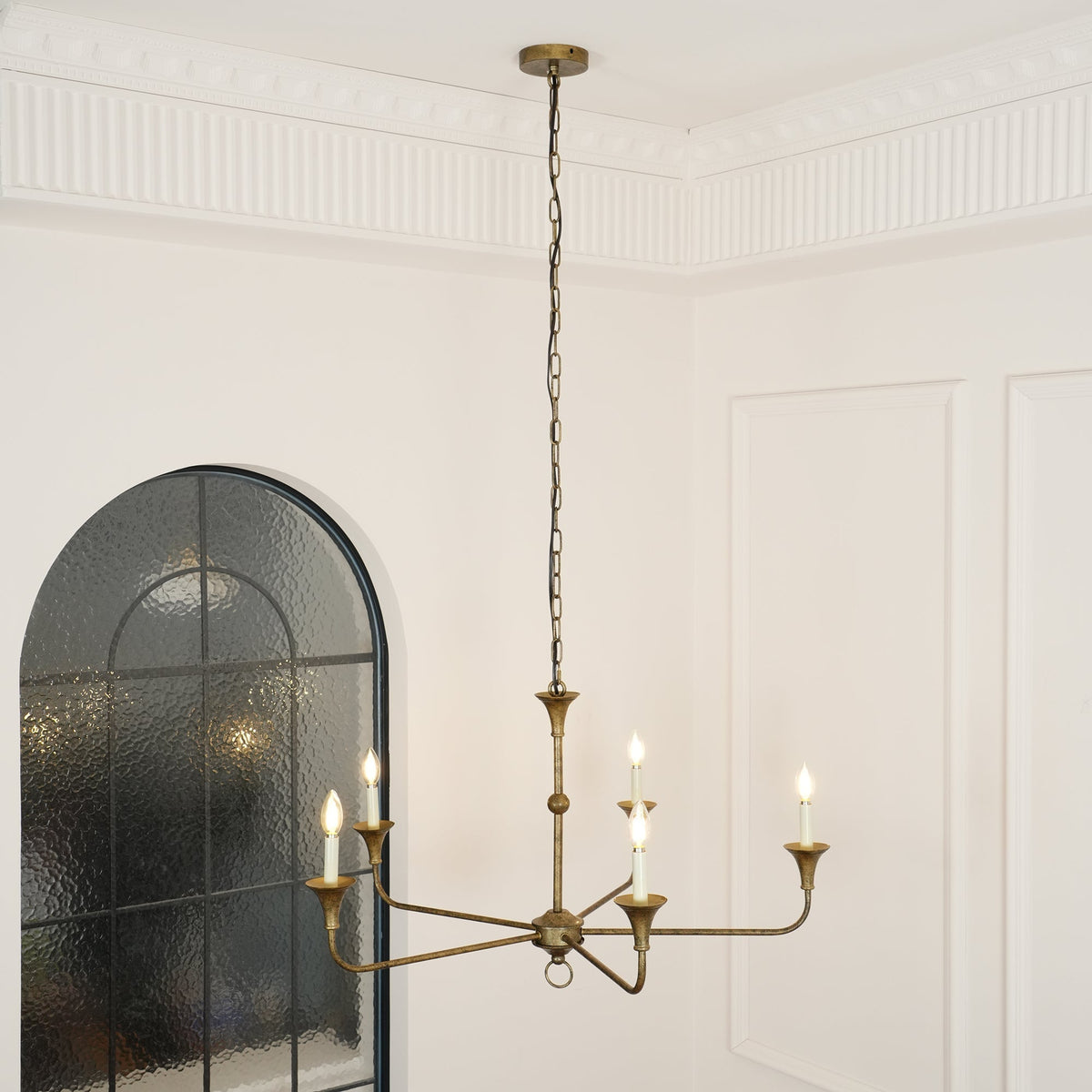 Lustre Livelo elegante com velas