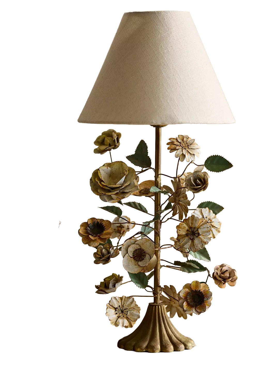 Skulpterad blommig bordslampa i metall