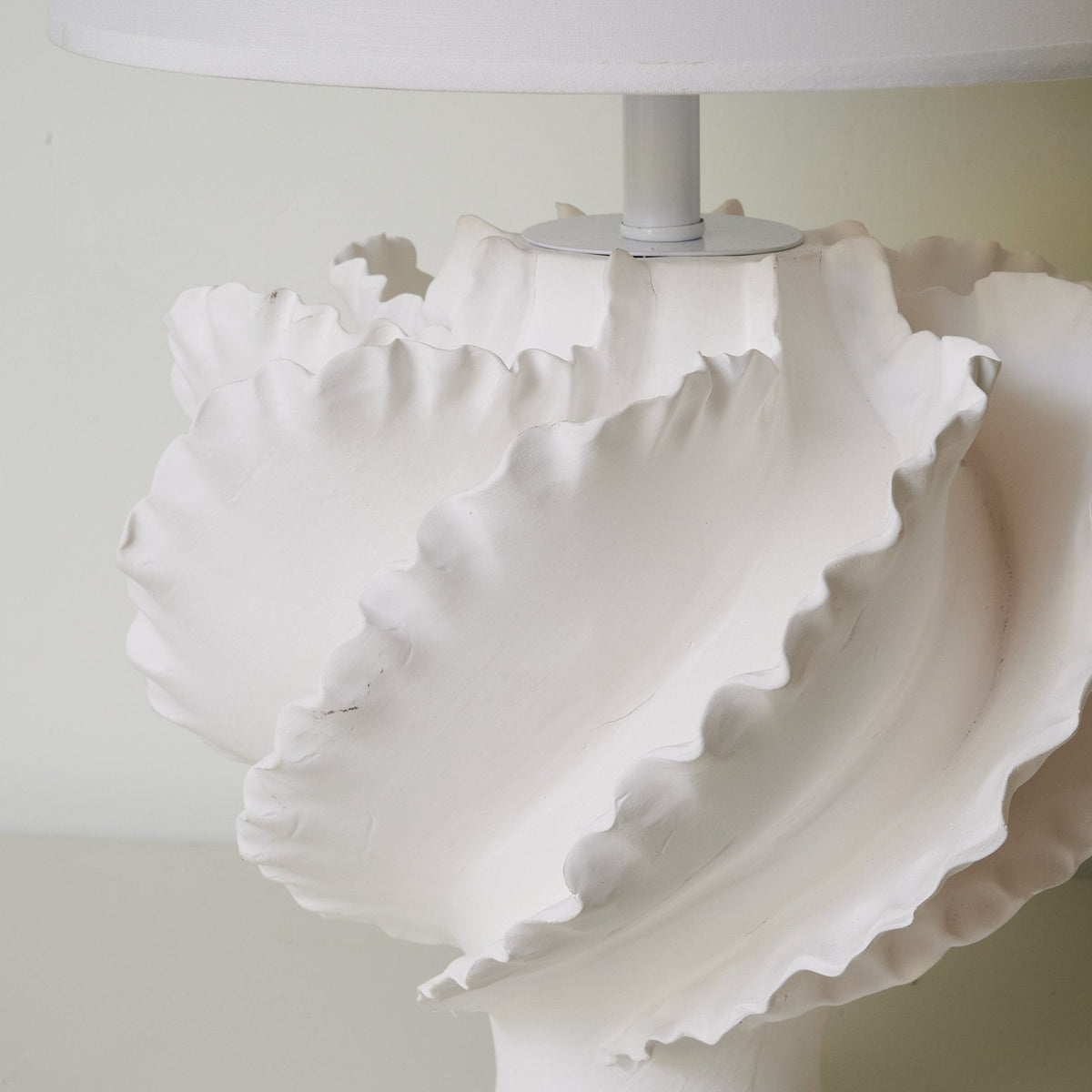 Keith modern bordslampa i keramik