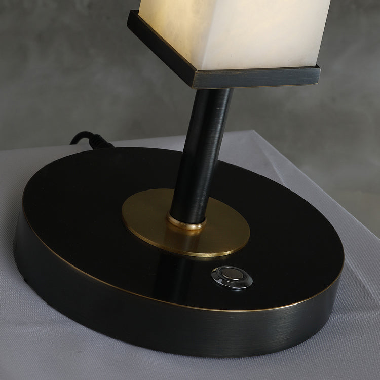Lioraniella-bordlampe