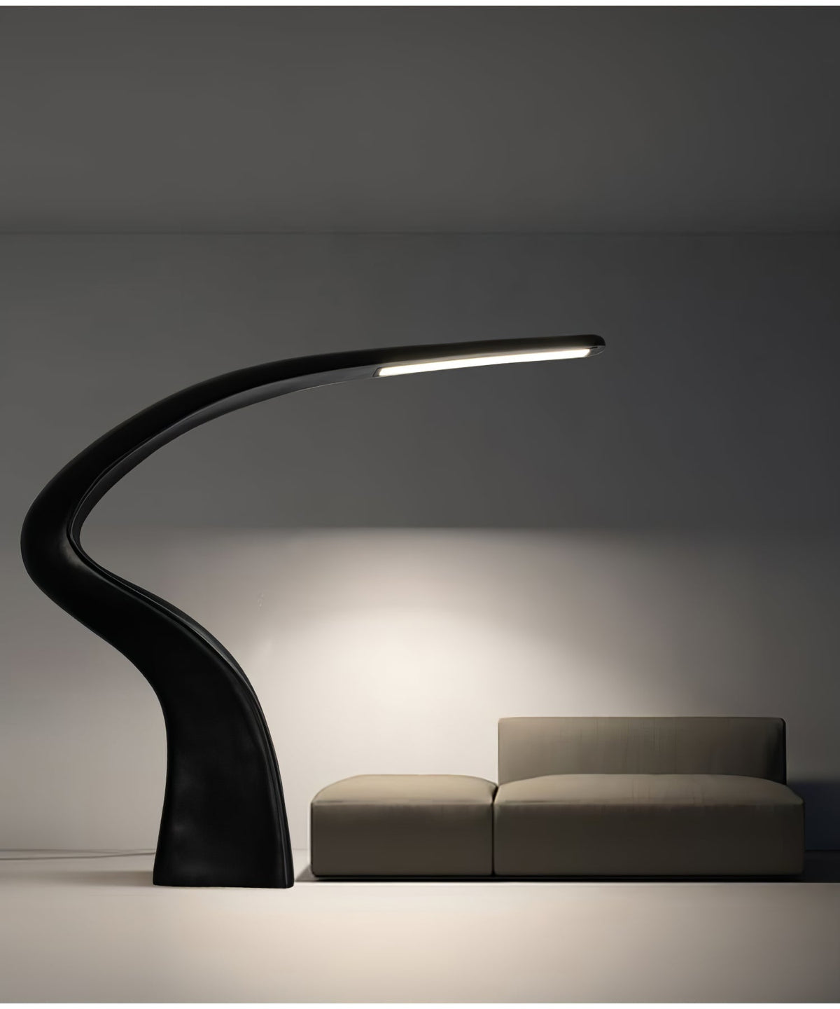 Modern svart golvlampa