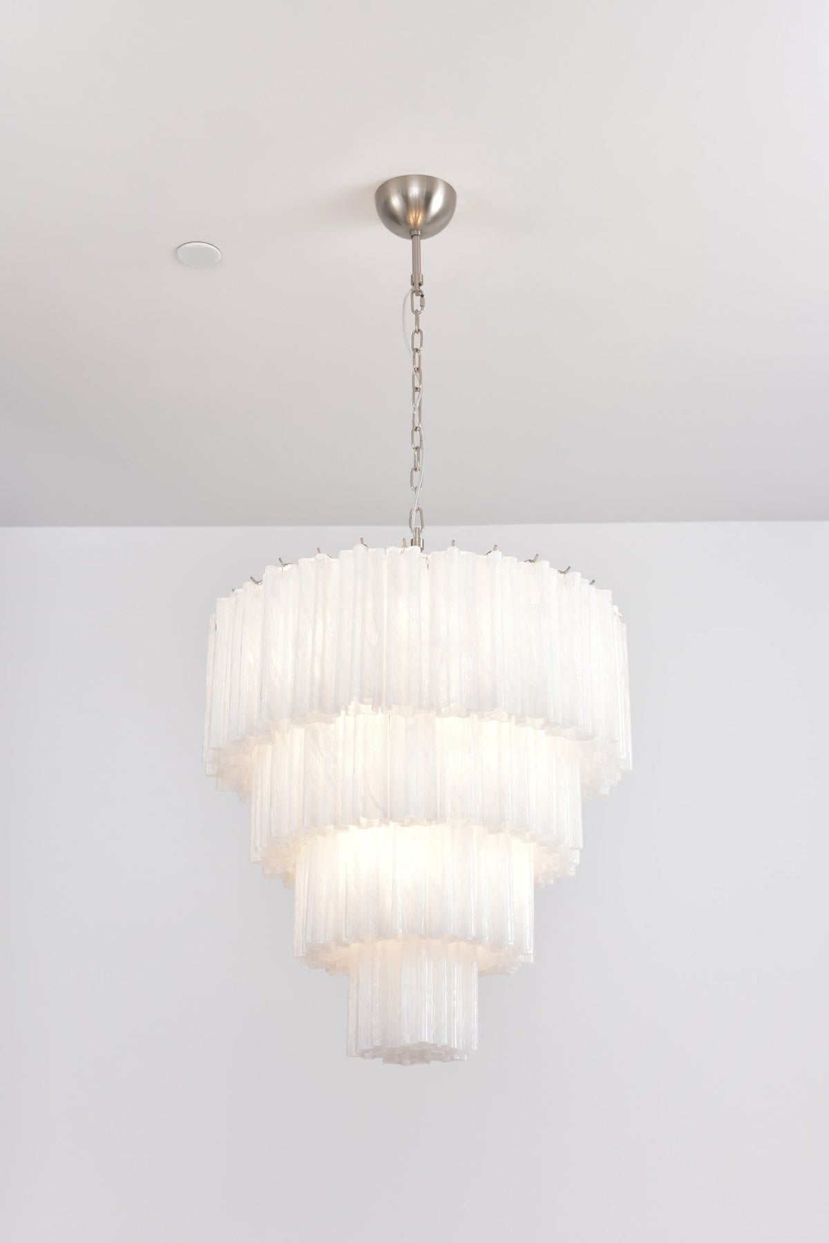 Candelabro Velanora elegante, vintage, em vidro em cascata e camadas