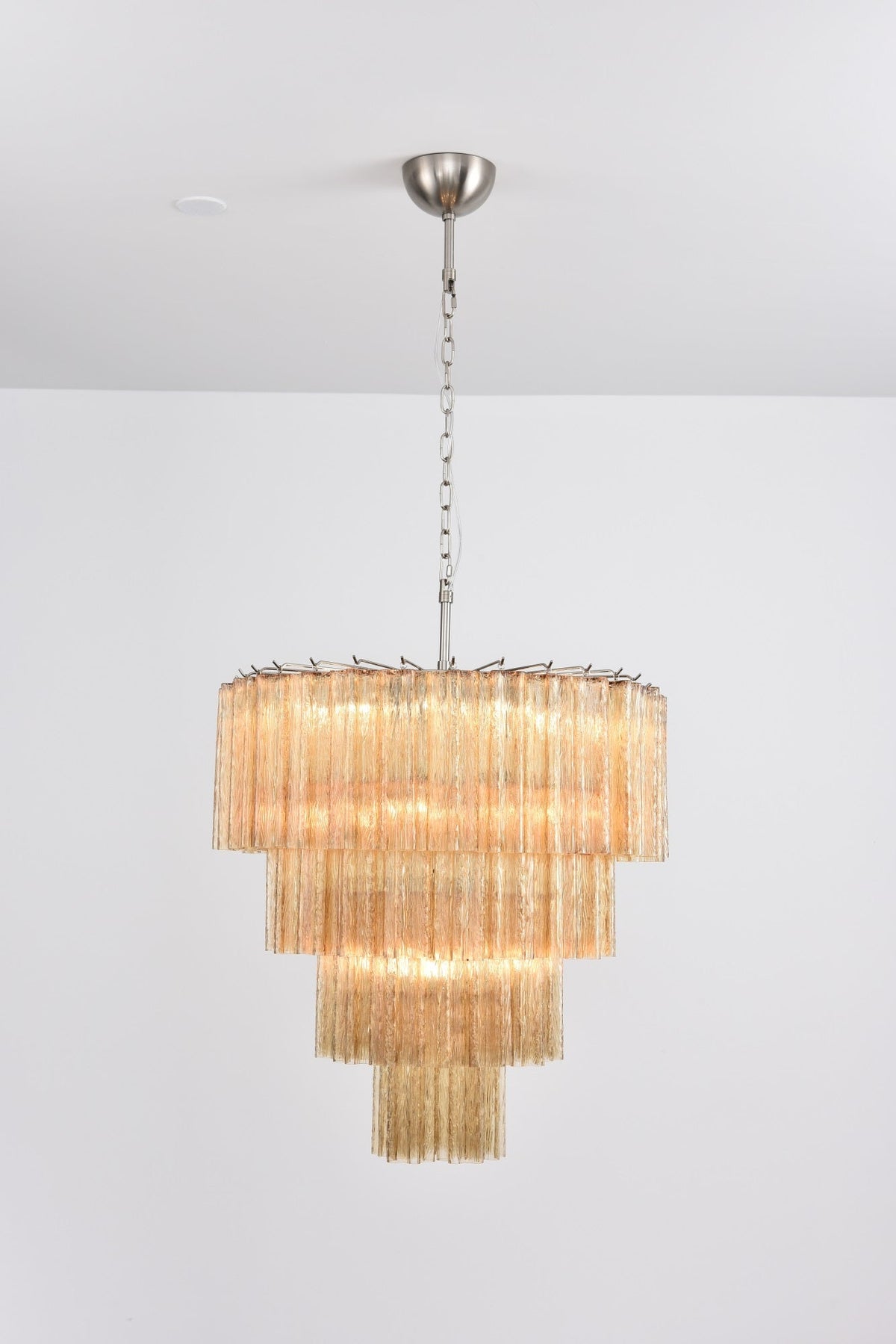 Candelabro Velanora elegante, vintage, em vidro em cascata e camadas