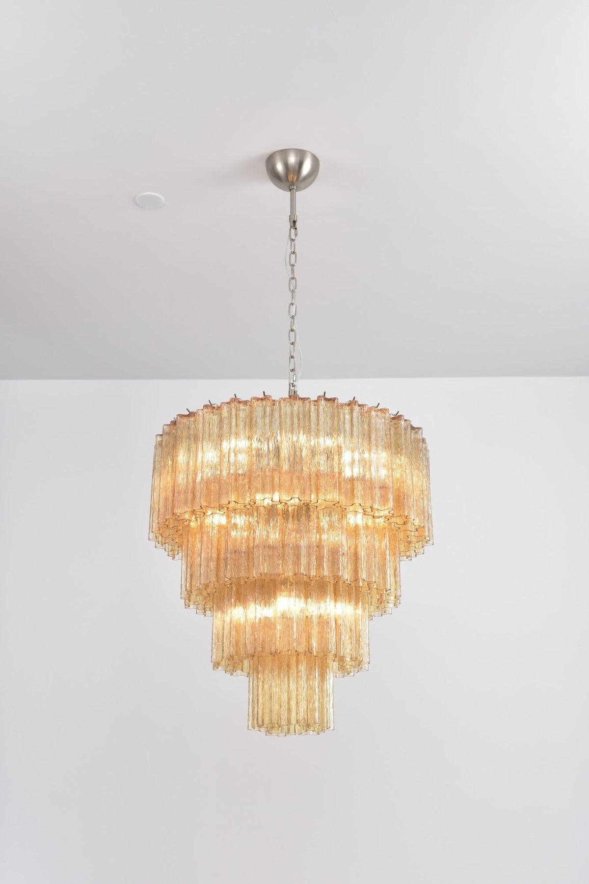 Candelabro Velanora elegante, vintage, em vidro em cascata e camadas