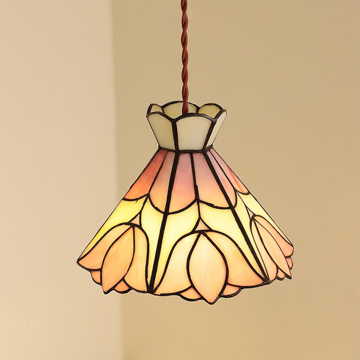 Rosependellamper i glas