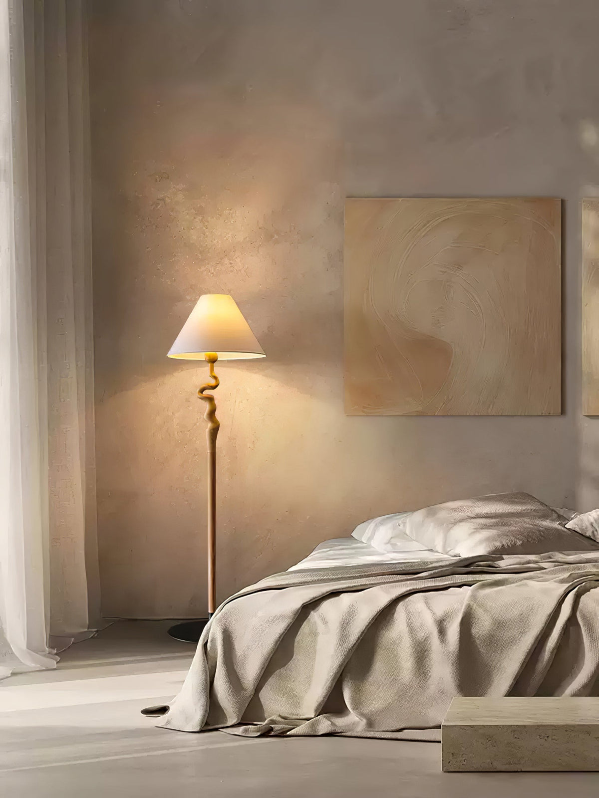 Avloril kunstnerisk gulvlampe i træ