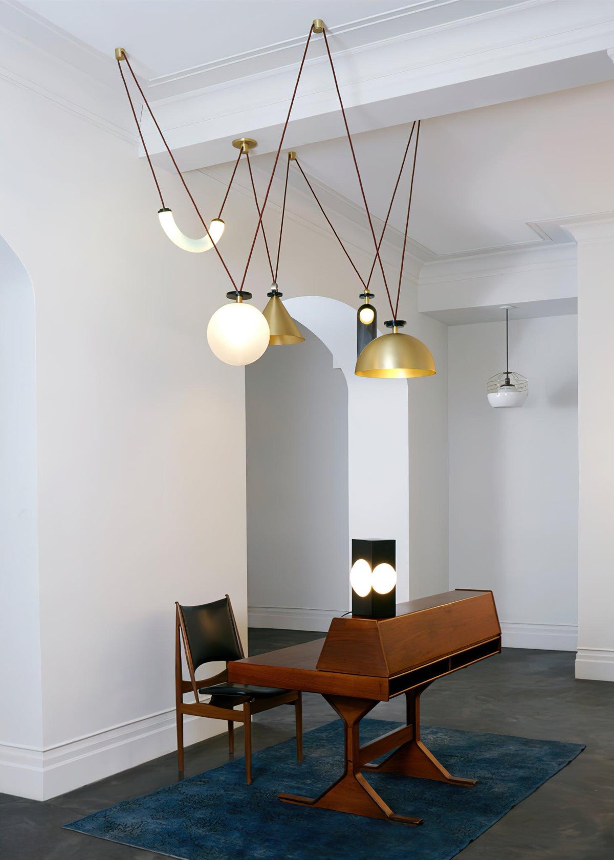 Candeeiro de teto Cirorira com forma geométrica artística