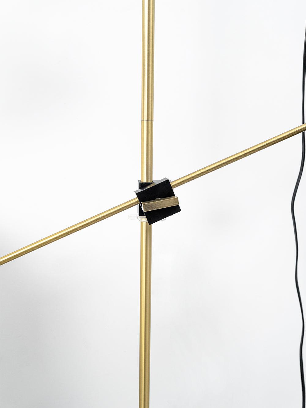 Mylirir art deco-gulvlampe i messing