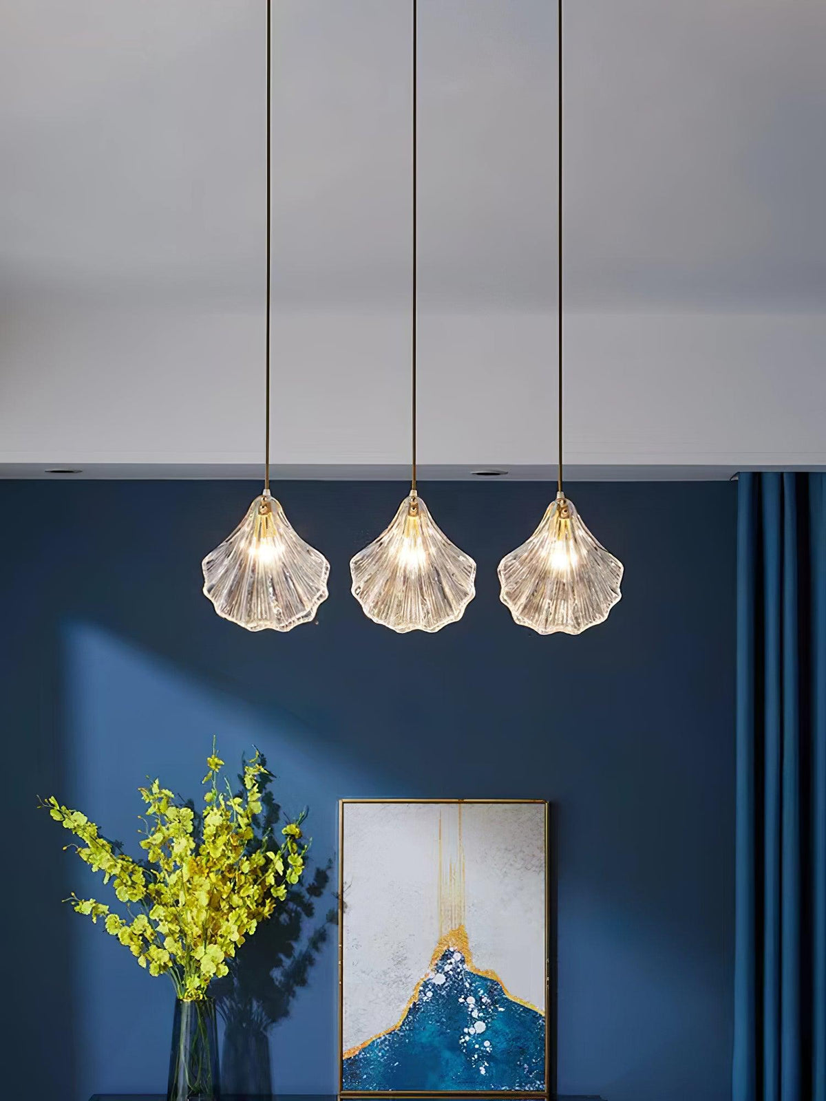 Veda pendellampa i glas, snäckformad, konstnärlig och elegant