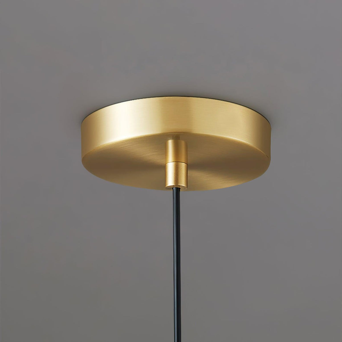 Veda pendellampa i glas, snäckformad, konstnärlig och elegant