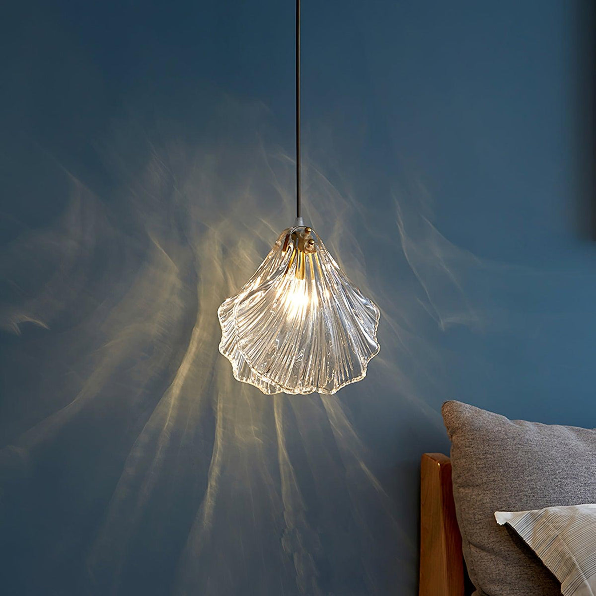 Covene Nordic Art Mini-pendel i muslingeskal og glas med swag-ledning