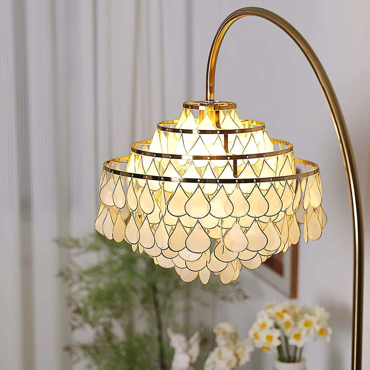 Luksus-gulvlampe med skal Emily