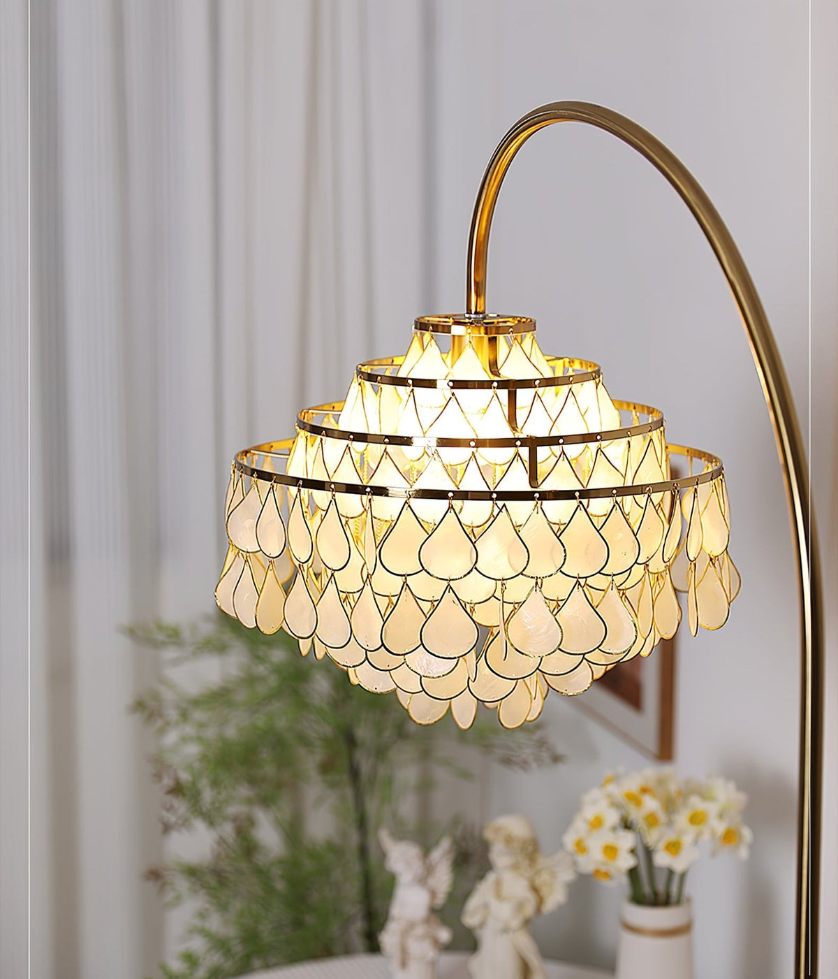 Luksus-gulvlampe med skal Emily