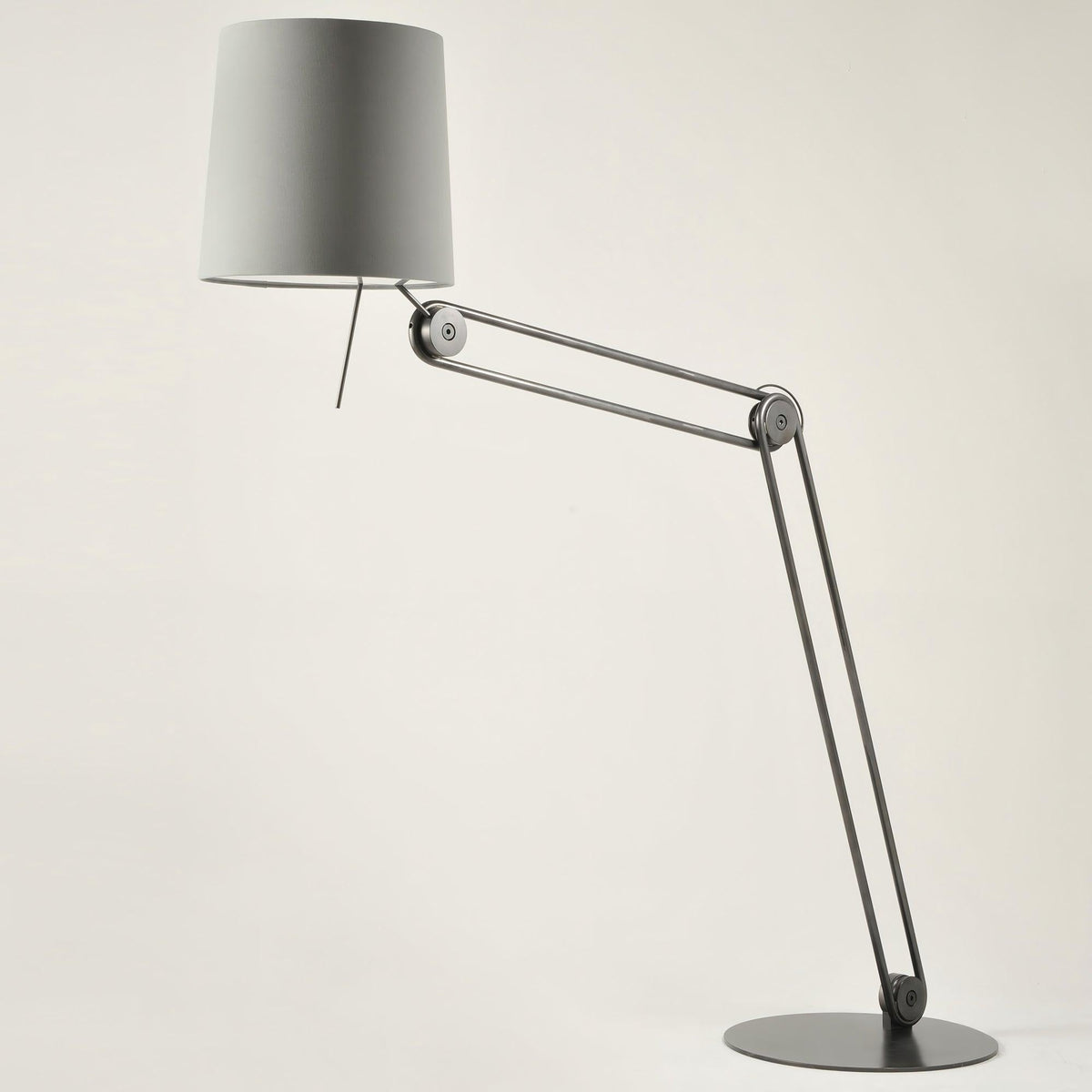 Zarina minimalistisk gulvlampe i stof
