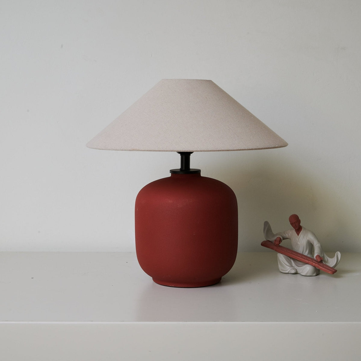 Candeeiro de mesa em cerâmica minimalista Gordon