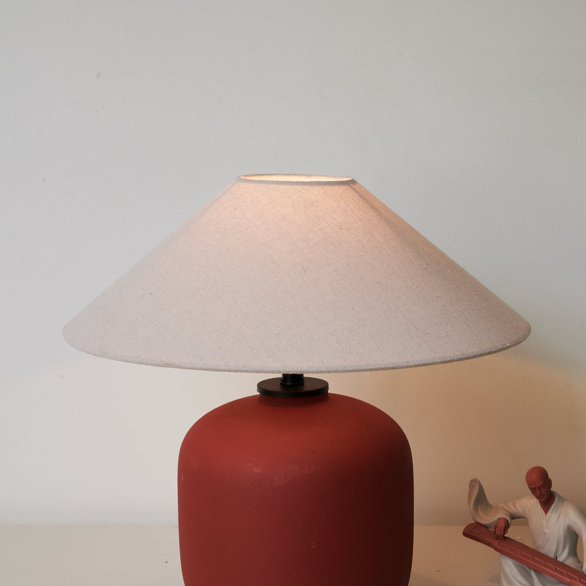 Candeeiro de mesa em cerâmica minimalista Gordon