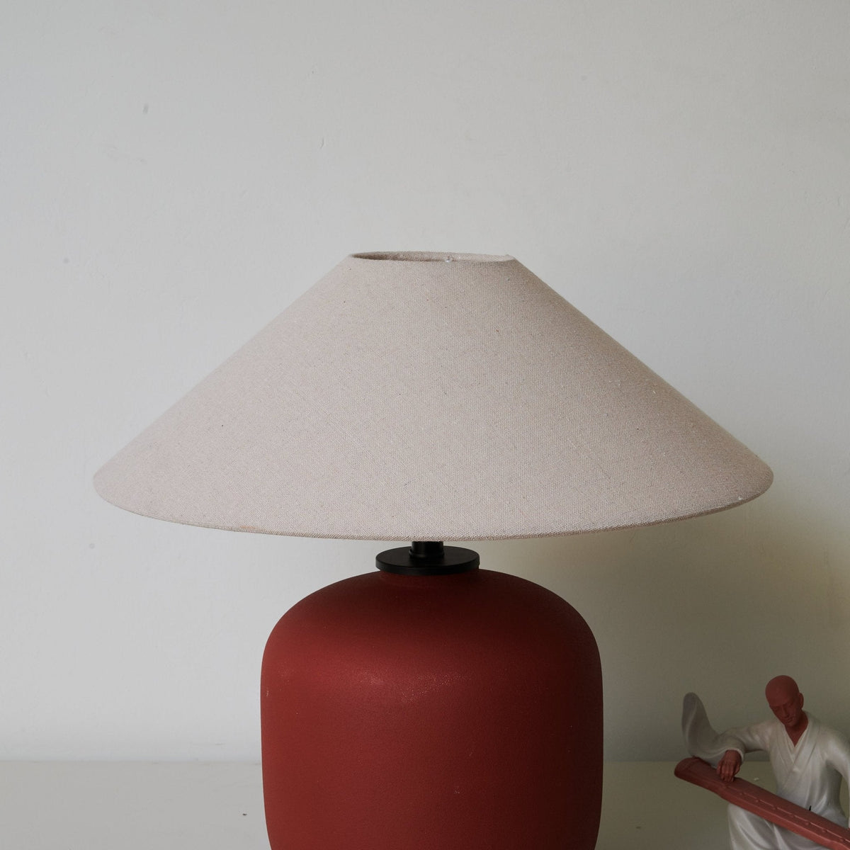 Candeeiro de mesa em cerâmica minimalista Gordon