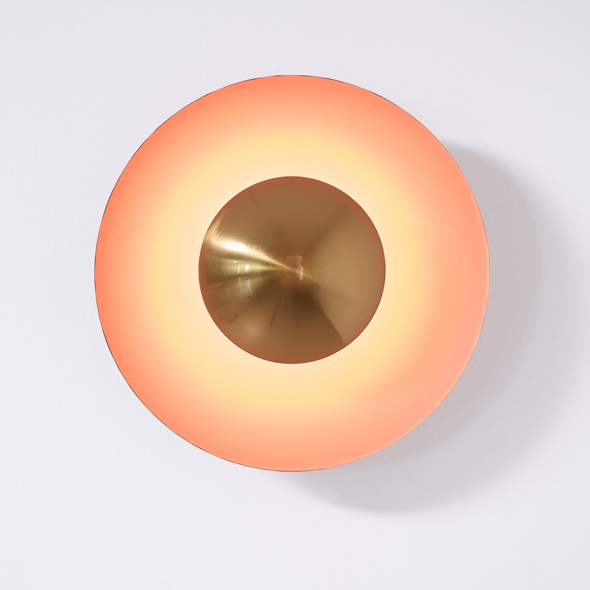 Erlirora enkel vägglampa med mjukt sken, plug-in