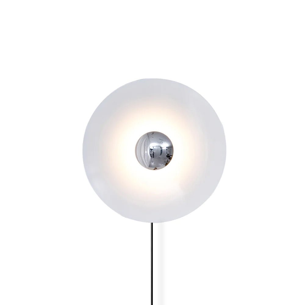 Erlirora enkel vägglampa med mjukt sken, plug-in