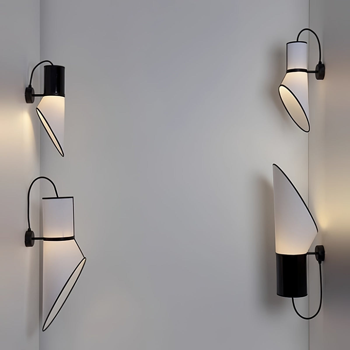 Aplique de parede Moorcrest com linha de esboço