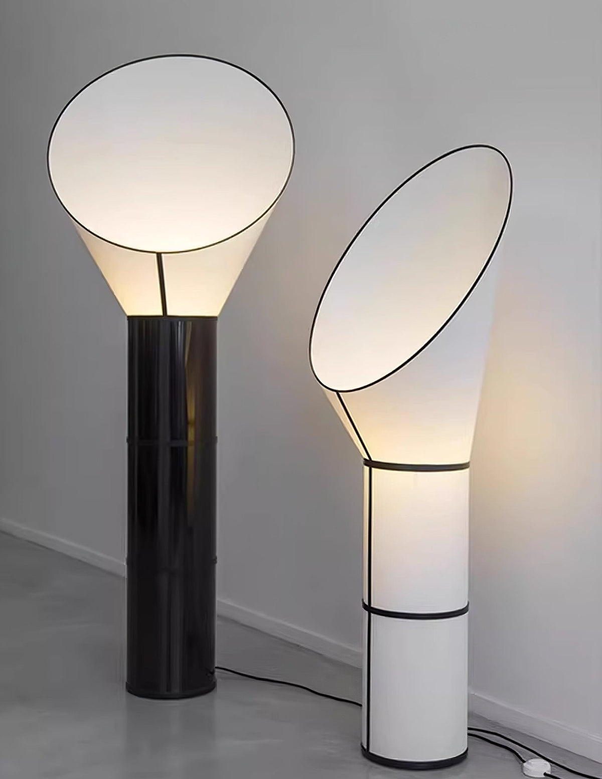 Thornevale Sketch Line-golvlampa