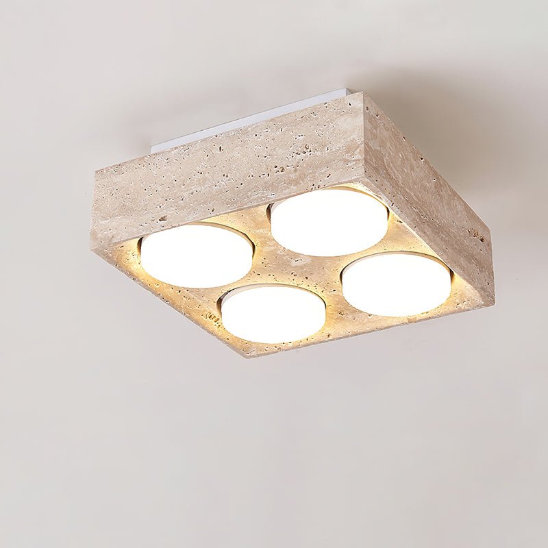 Virinira loftslampe med fire spotlys i travertin