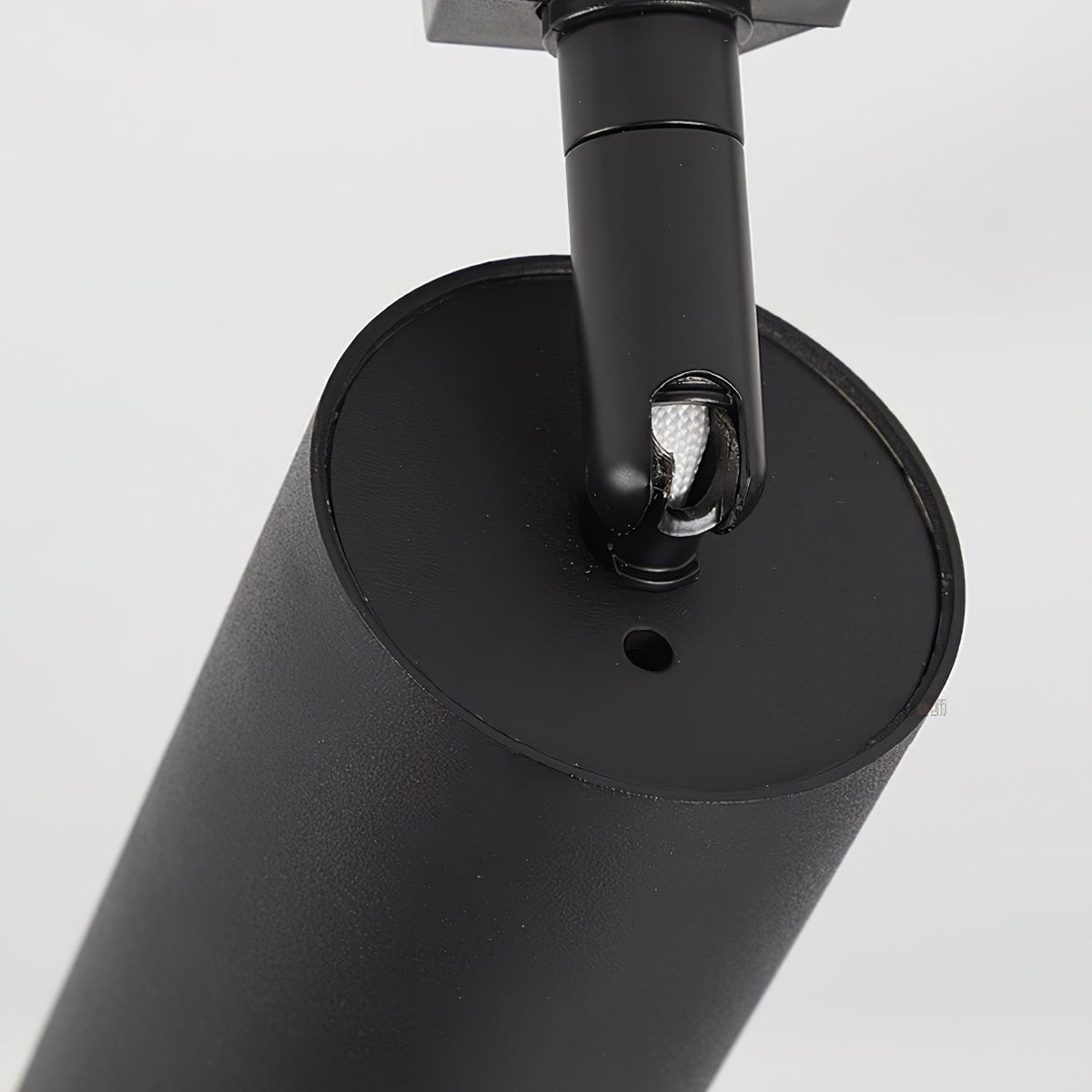 Galvyn elegant loftslampe med cylindrisk skinne i minimalistisk stil