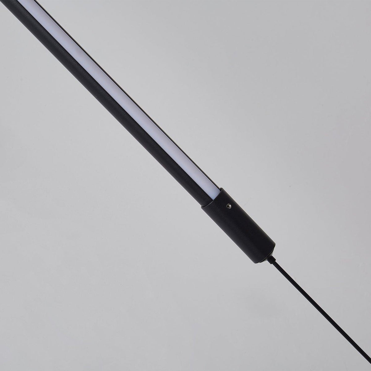 Candeeiro de pé minimalista Vedaian