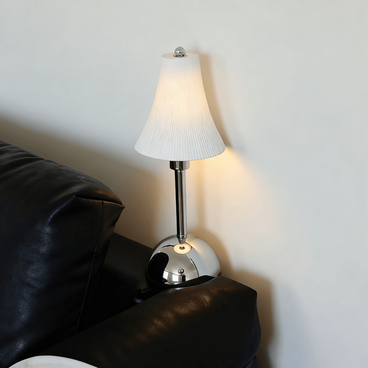 Elarin-bordlampe med slank talje