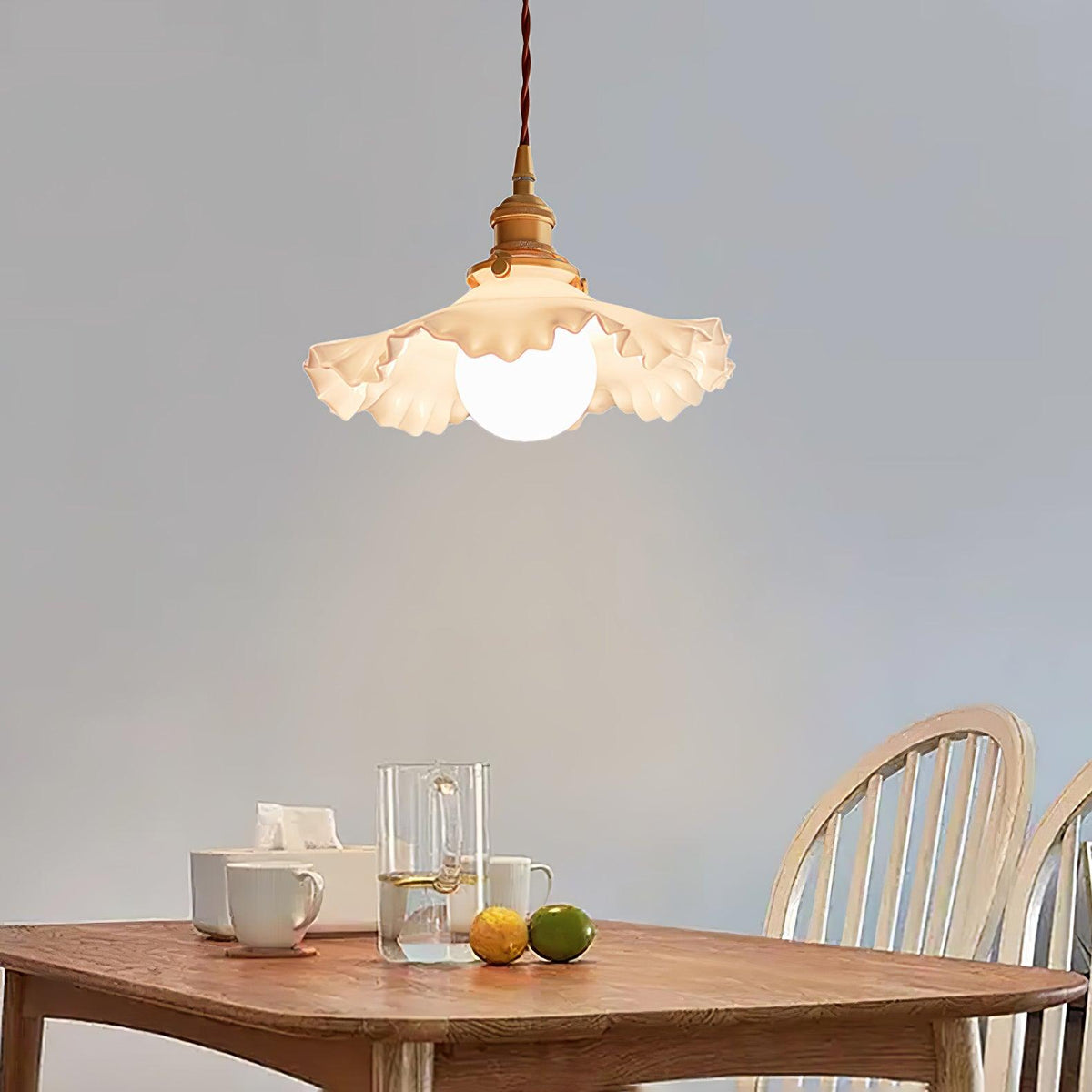 Mace lyxig pendellampa i glas
