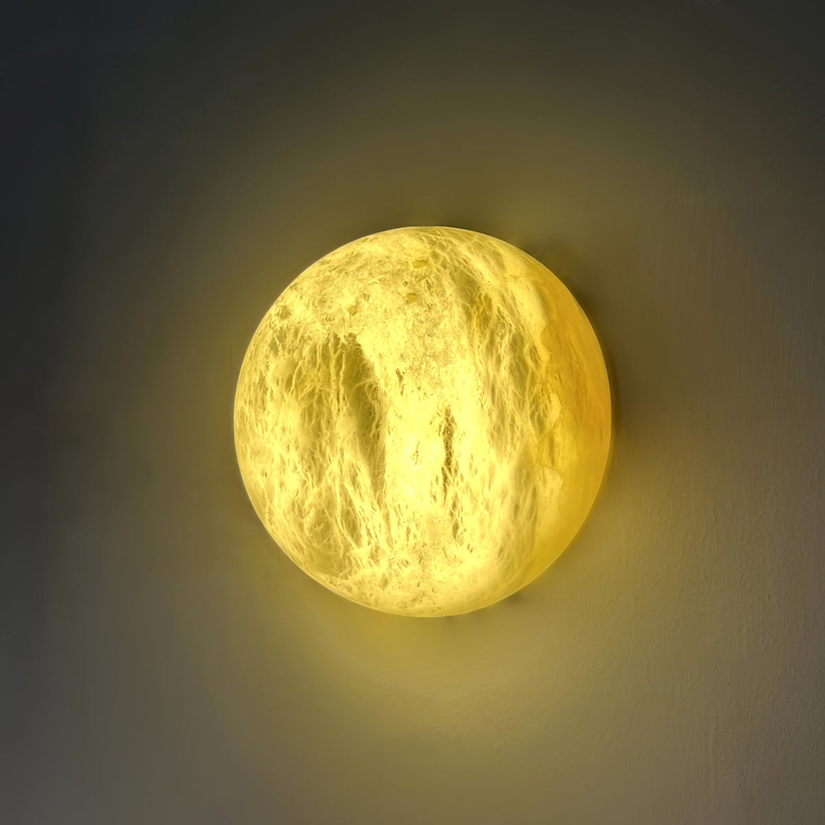 Albiaria-wabi-sabi-alabasteriseinävalaisin