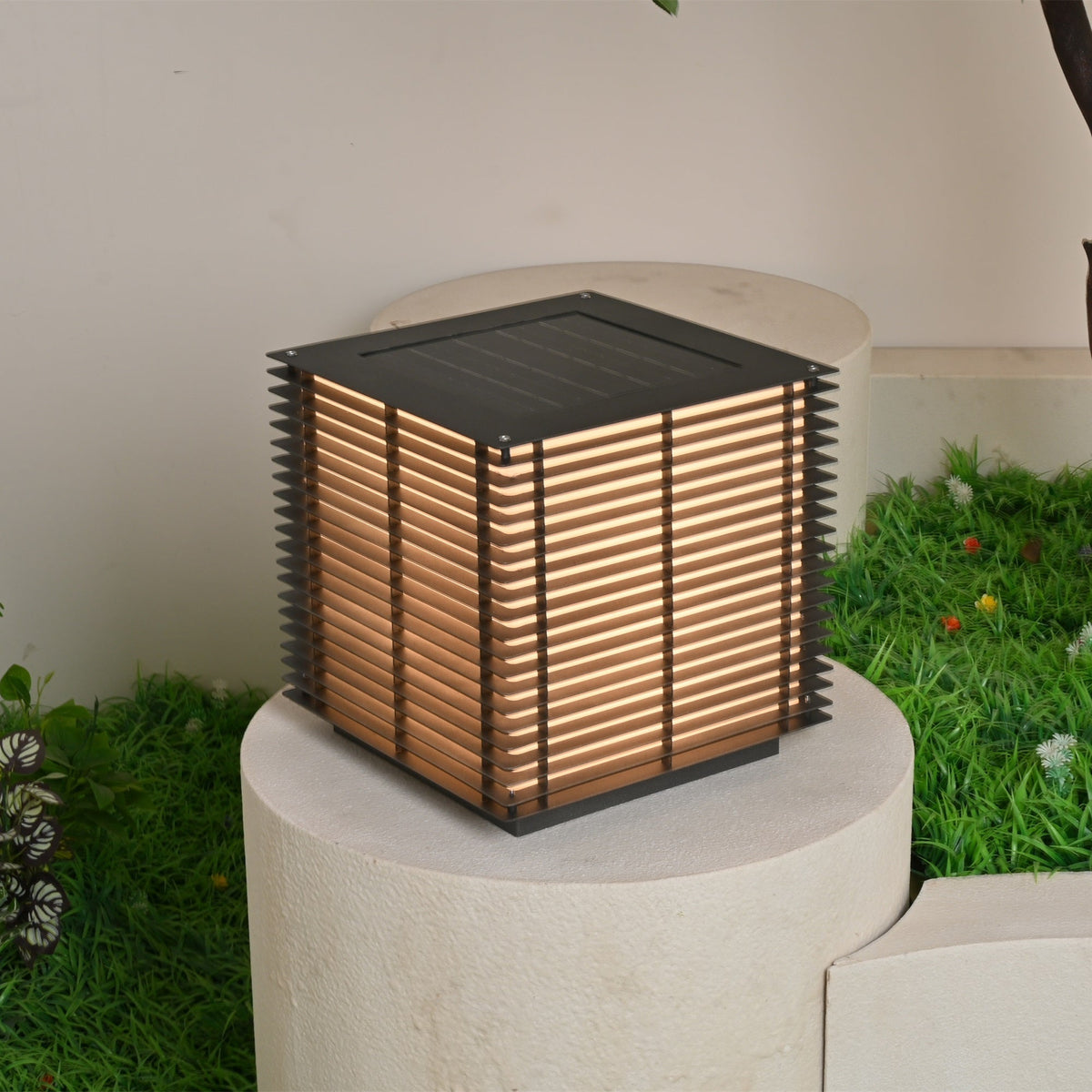 Candeeiro solar de exterior com grelha Eryon