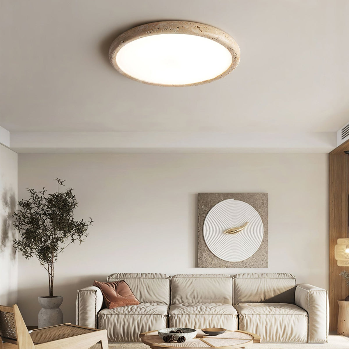 Aurrina loftslampe i travertin med ringramme