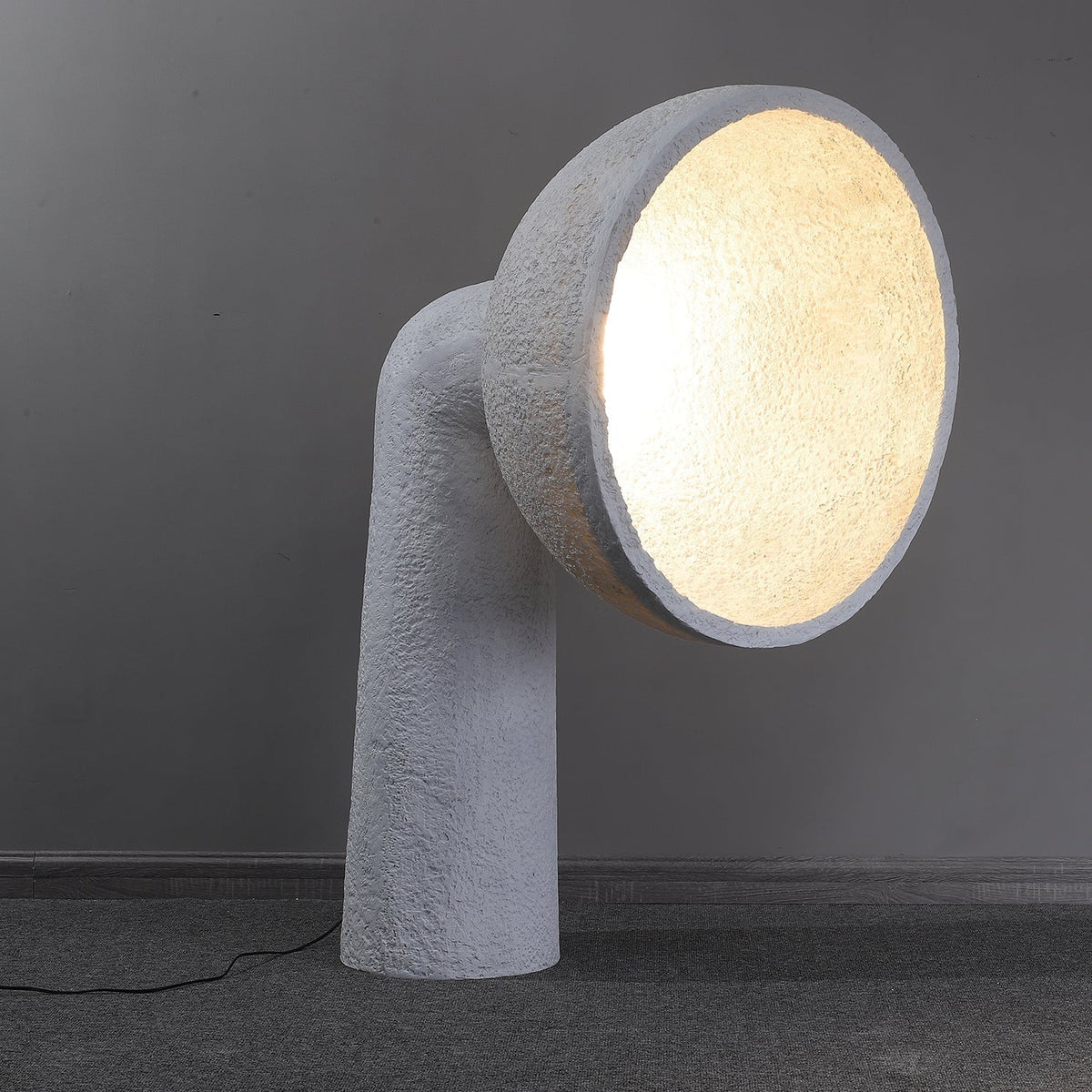 Arliris bordlampe i beton