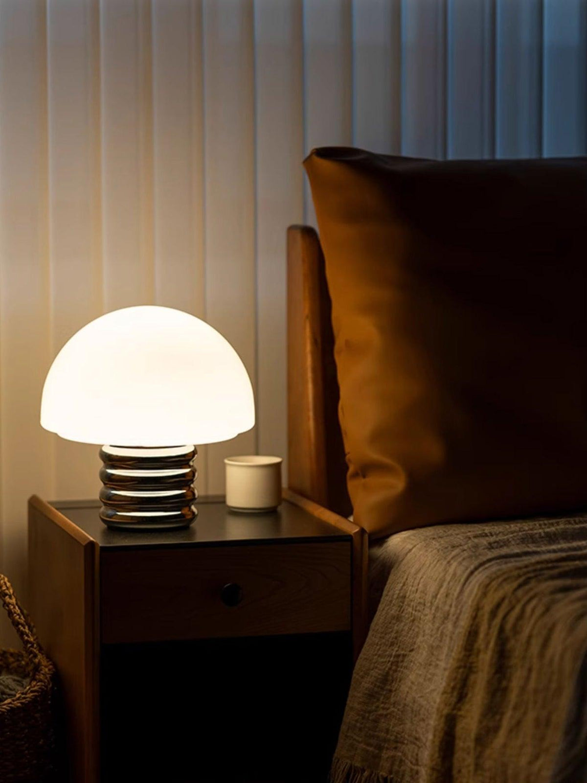 Ortvin minimalistisk glasbordslampa