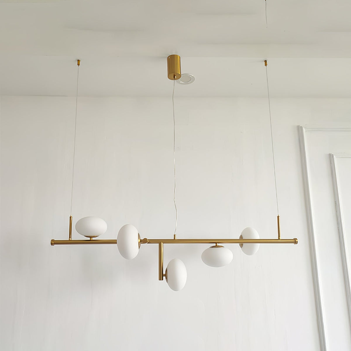 Balance moderne lysekrone i glas