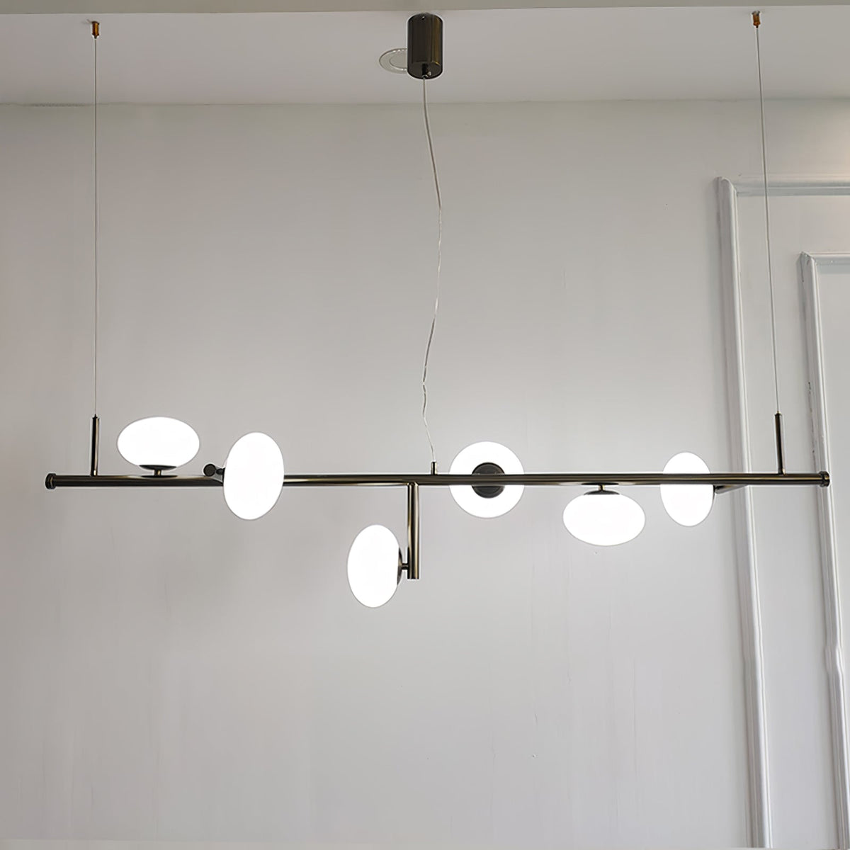 Balance moderne lysekrone i glas