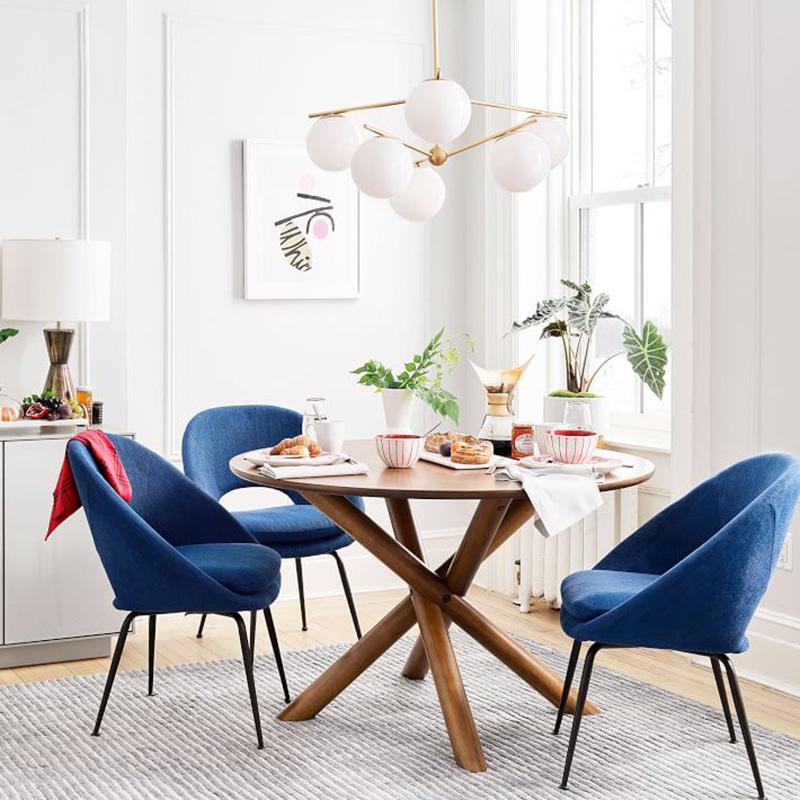 Casoella moderne Sphere & Stem-lysekrone i guldfarve med LED