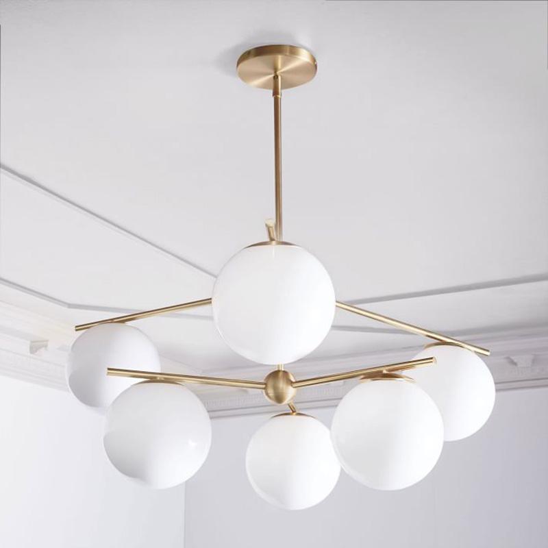 Casoella moderne Sphere & Stem-lysekrone i guldfarve med LED